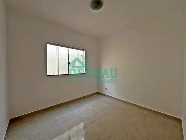 Casa 3 quartos e 1 banheiro, para alugar, no bairro Centro em Itapeva