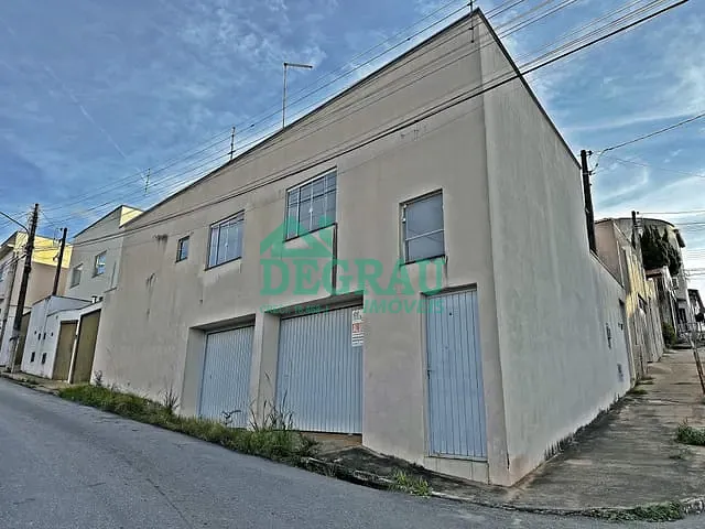 Casa 3 quartos e 1 banheiro, para alugar, no bairro Centro em Itapeva