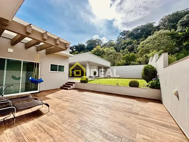 Casa 3 quartos e 3 banheiros, à venda, no bairro Parque de Exposições em Concórdia
