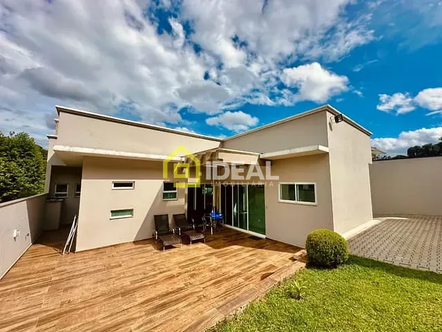 Casa 3 quartos e 3 banheiros, à venda, no bairro Parque de Exposições em Concórdia