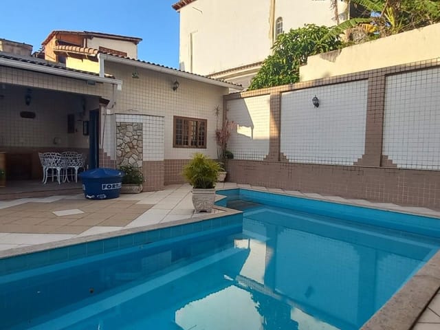 Casa com 501m² 4 quartos e 3 banheiros, à venda, no bairro Jardim Sulacap em Rio de Janeiro