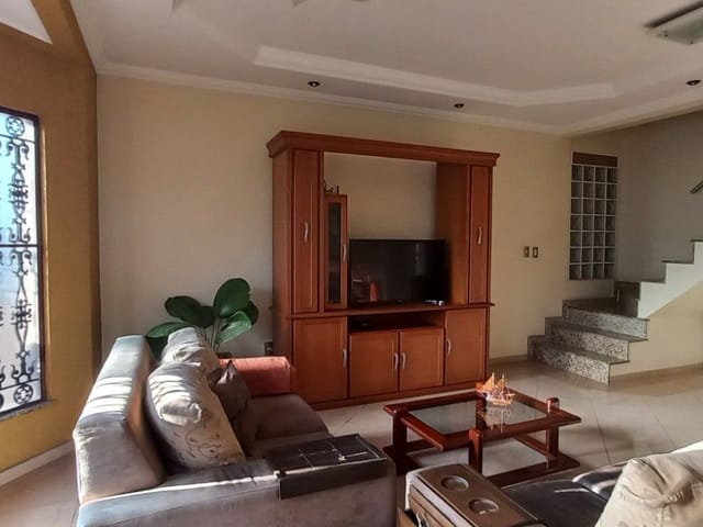 Casa com 501m² 4 quartos e 3 banheiros, à venda, no bairro Jardim Sulacap em Rio de Janeiro