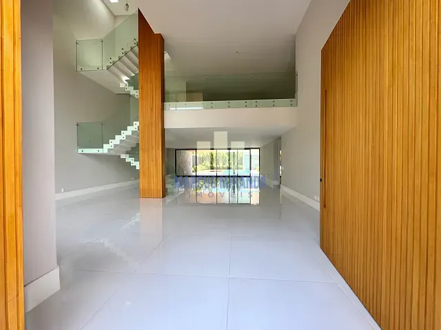 Casa com 1490m² 5 quartos e 7 banheiros, à venda, no bairro Barra da Tijuca em Rio de Janeiro