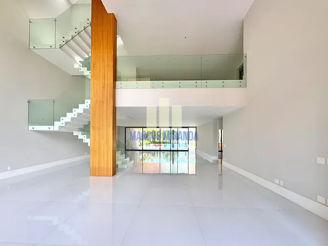 Casa com 1490m² 5 quartos e 7 banheiros, à venda, no bairro Barra da Tijuca em Rio de Janeiro
