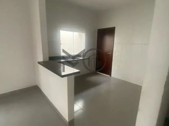 Casa com 260m² 3 quartos e 2 banheiros, à venda, no bairro Distrito Industrial em Cuiabá