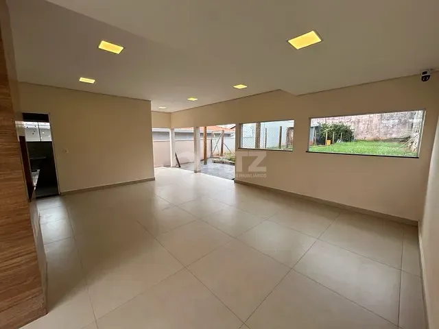 Casa com 360m² 2 quartos e 2 banheiros, à venda, no bairro Centro em Botucatu