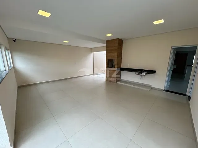 Casa com 360m² 2 quartos e 2 banheiros, à venda, no bairro Centro em Botucatu