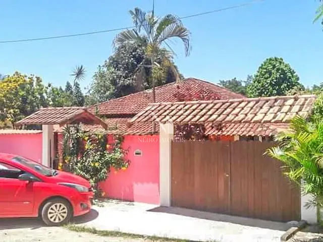 Casa com 480m² 3 quartos e 2 banheiros, à venda, no bairro Marquês de Maricá em Maricá
