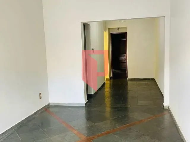 Casa com 360m² 4 quartos e 3 banheiros, para alugar, no bairro Caiçaras em Belo Horizonte
