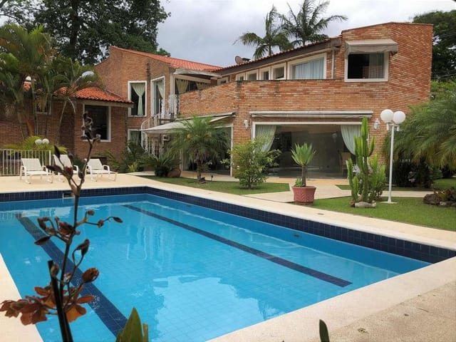 Casa com 1082m² 4 quartos e 6 banheiros, à venda, no bairro Recanto Inpla em Carapicuíba