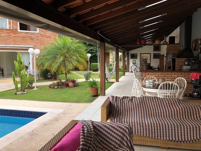 Casa com 1082m² 4 quartos e 6 banheiros, à venda, no bairro Recanto Inpla em Carapicuíba