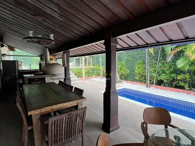 Casa com 1280m² 4 quartos e 5 banheiros, à venda, no bairro Horto Florestal em Salvador