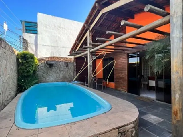 Casa 3 quartos e 2 banheiros, para alugar, no bairro Jardim Atlântico em Ilhéus