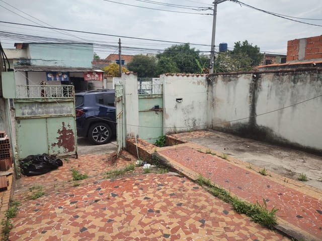 Casa 2 quartos e 1 banheiro, à venda, no bairro Campo Grande em Rio de Janeiro