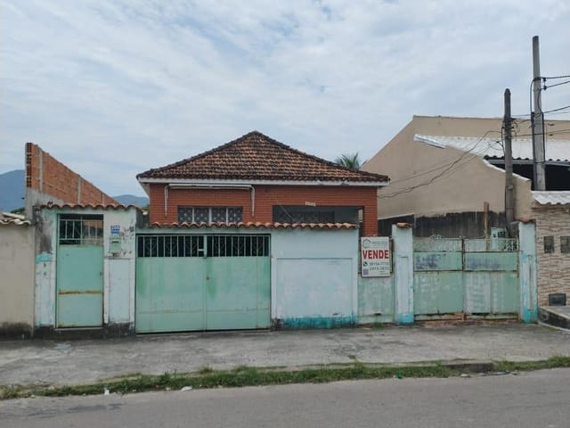 Casa 2 quartos e 1 banheiro, à venda, no bairro Campo Grande em Rio de Janeiro