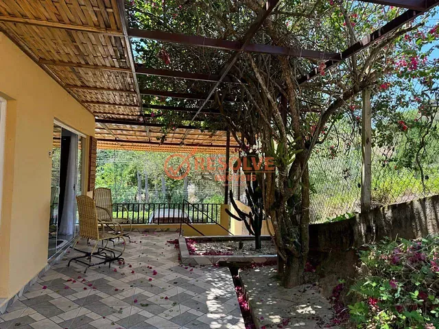 Casa com 1000m² 4 quartos e 5 banheiros, à venda, no bairro Sítio dos 15 em Guararema