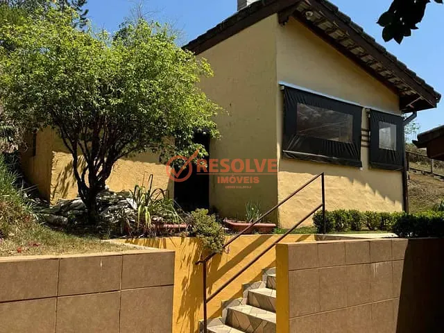 Casa com 1000m² 4 quartos e 5 banheiros, à venda, no bairro Sítio dos 15 em Guararema