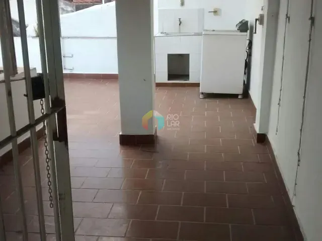 Casa com 150m² 3 quartos e 3 banheiros, à venda, no bairro Catete em Rio de Janeiro