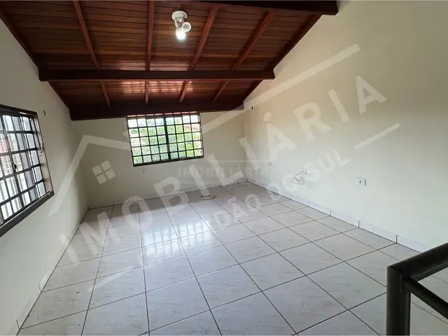 Casa 3 quartos e 1 banheiro, para alugar, no bairro FLAMBOYANT em Chapadão do Sul