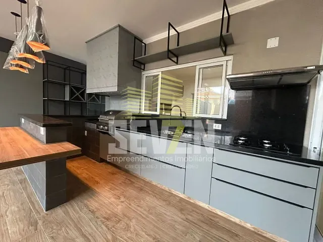 Casa com 375m², à venda, no bairro Vila Aviação em Bauru