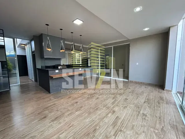 Casa com 375m², à venda, no bairro Vila Aviação em Bauru