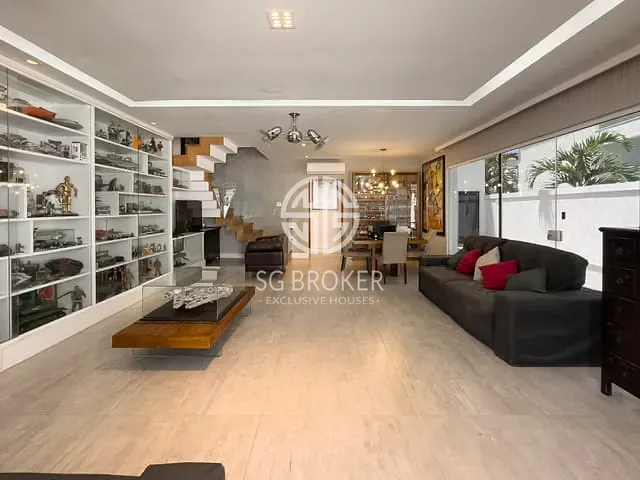 Casa com 324m² 5 quartos e 6 banheiros, à venda, no bairro Recreio dos Bandeirantes em Rio de Janeiro