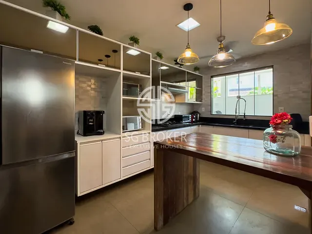 Casa com 324m² 5 quartos e 6 banheiros, à venda, no bairro Recreio dos Bandeirantes em Rio de Janeiro