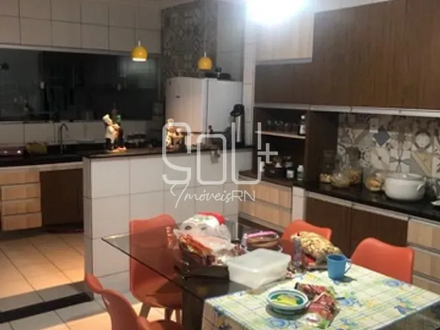 Casa 3 quartos e 2 banheiros, à venda, no bairro Neópolis em Natal