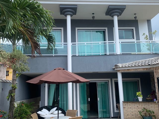 Casa com 336m² 3 quartos e 6 banheiros, à venda, no bairro Vargem Pequena em Rio de Janeiro