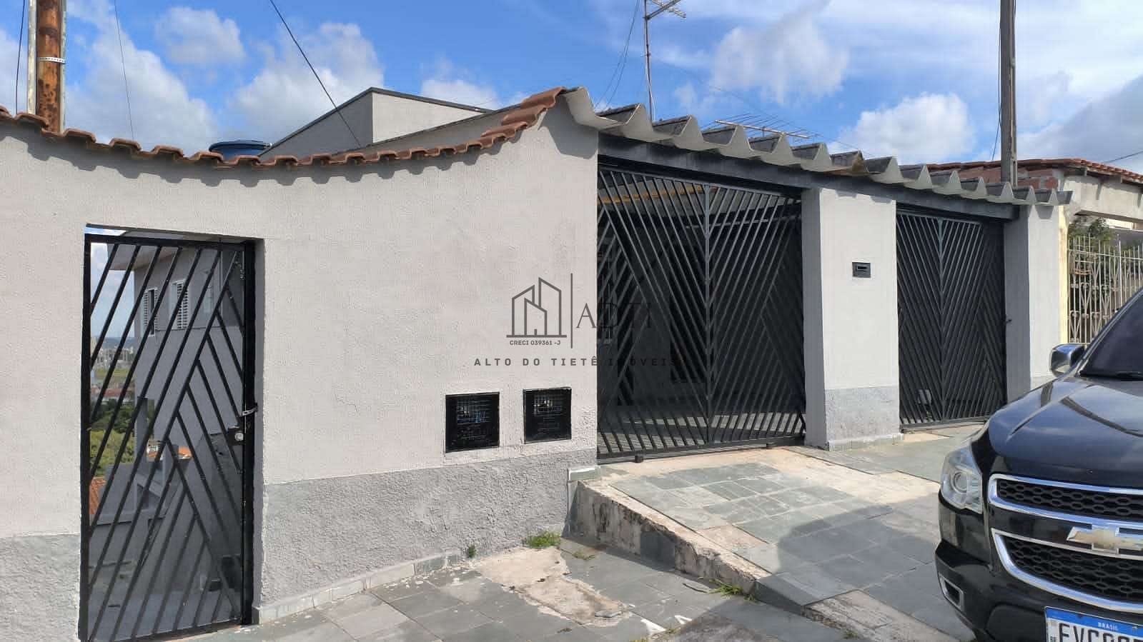 Casa à venda com 5 quartos, 200m² - Foto 2