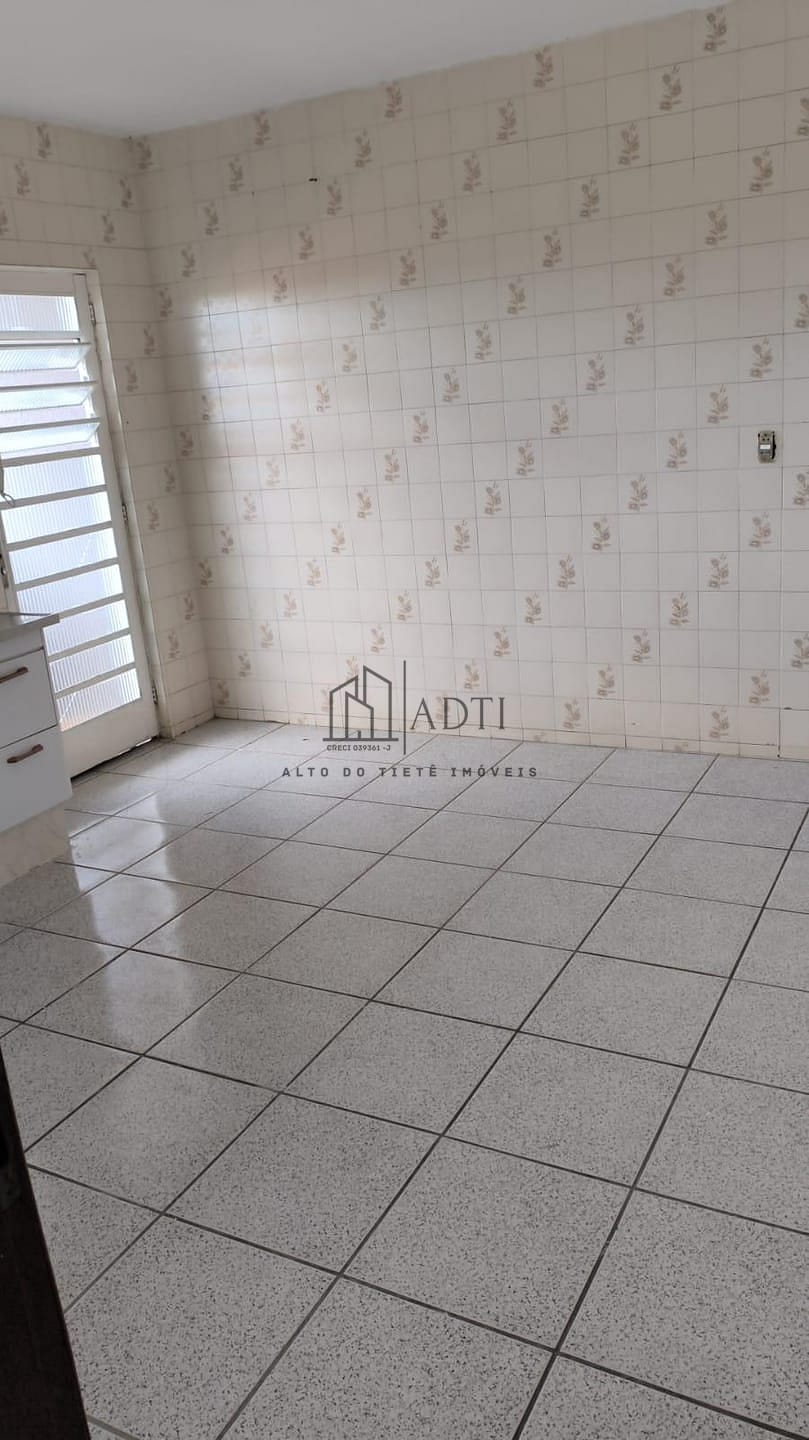 Casa à venda com 5 quartos, 200m² - Foto 11