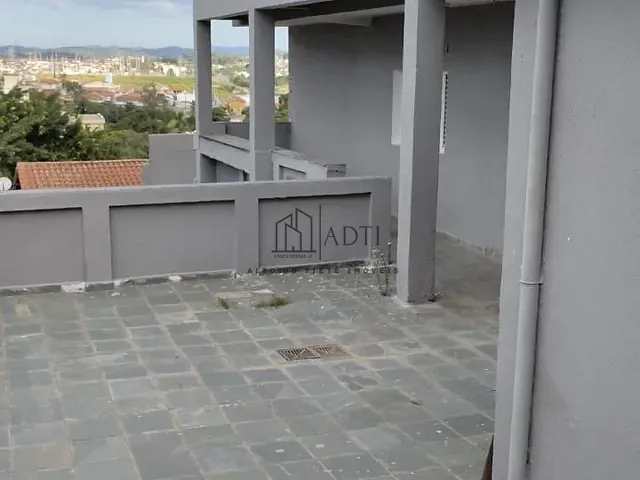 Casa 5 quartos e 3 banheiros, à venda, no bairro Jardim Camila em Mogi das Cruzes
