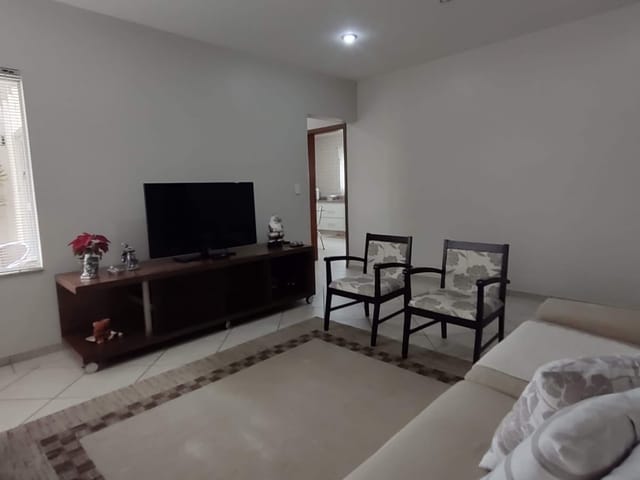 Casa com 455m² 3 quartos e 4 banheiros, à venda, no bairro Jardim Donalísio em Salto