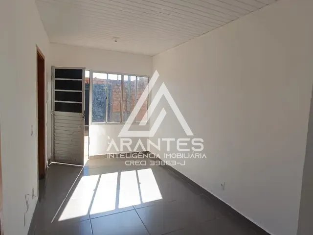 Casa com 100m² 2 quartos e 1 banheiro, para alugar, no bairro Conjunto Habitacional Leda Silveira Amendola em Barretos