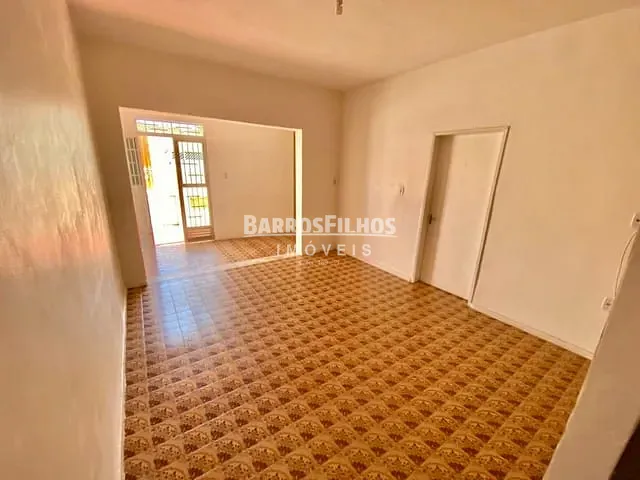 Casa com 180m² 3 quartos e 2 banheiros, à venda, no bairro José Conrado de Araújo em Aracaju