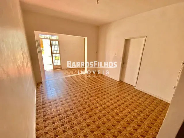 Casa com 180m² 3 quartos e 2 banheiros, à venda, no bairro José Conrado de Araújo em Aracaju
