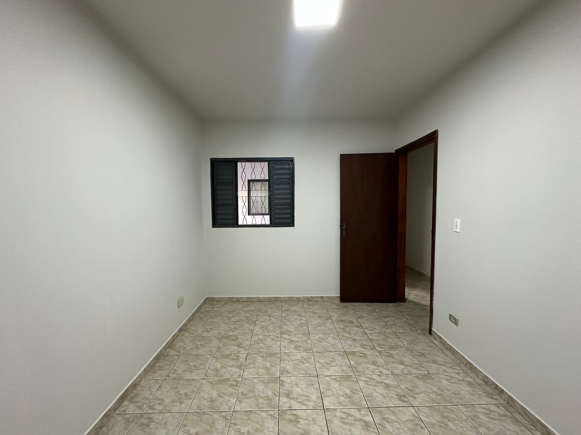 Casa à venda com 2 quartos, 96m² - Foto 12