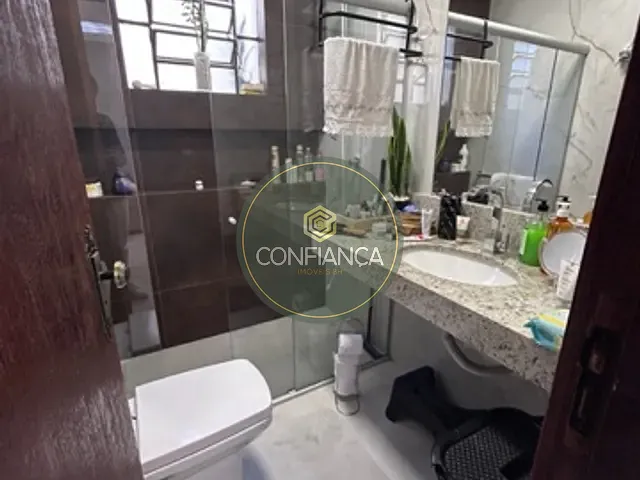 Casa 2 quartos e 1 banheiro, para alugar, no bairro Boa Vista em Belo Horizonte