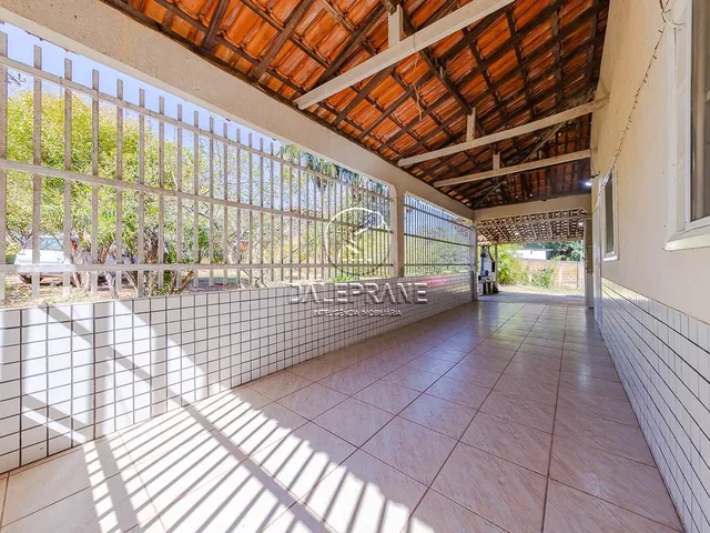 Casa com 1258m² 2 quartos e 1 banheiro, à venda, no bairro Setor Habitacional Arniqueira (Águas Claras) em Brasília