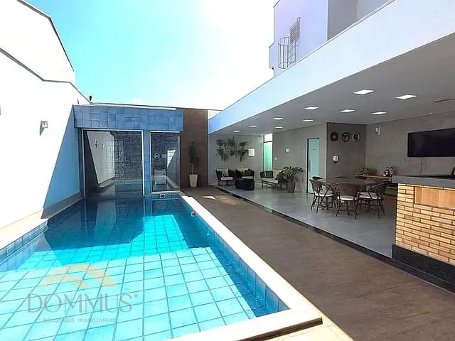 Casa com 368m² 5 quartos e 3 banheiros, à venda, no bairro Cariru em Ipatinga