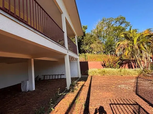 Casa com 2500m² 3 quartos e 3 banheiros, à venda, no bairro Area Rural em Três Barras do Paraná