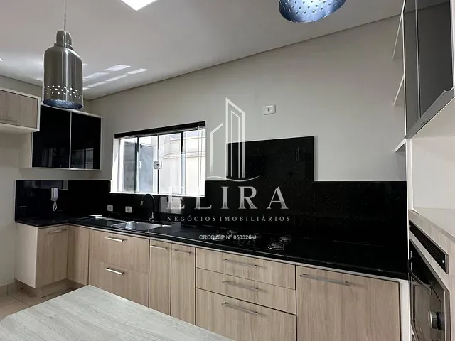 Casa com 360m² 3 quartos e 5 banheiros, à venda, no bairro Condomínio Jardim Imperador em Americana