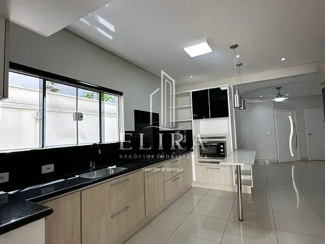 Casa com 360m² 3 quartos e 5 banheiros, à venda, no bairro Condomínio Jardim Imperador em Americana