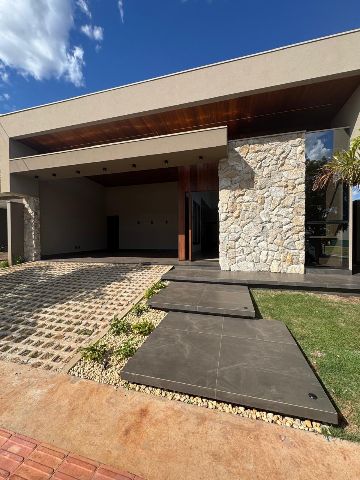 Casa com 280m² 2 quartos e 2 banheiros, à venda, no bairro Porto Unique em Avenida Dom Redovino