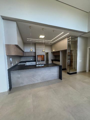 Casa com 280m² 2 quartos e 2 banheiros, à venda, no bairro Porto Unique em Avenida Dom Redovino