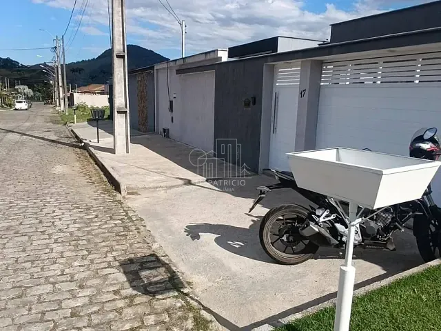 Casa com 420m² 3 quartos e 2 banheiros, à venda, no bairro Cotia em Guapimirim