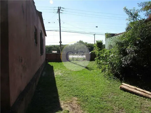 Casa 2 quartos e 1 banheiro, à venda, no bairro Areal em Pelotas