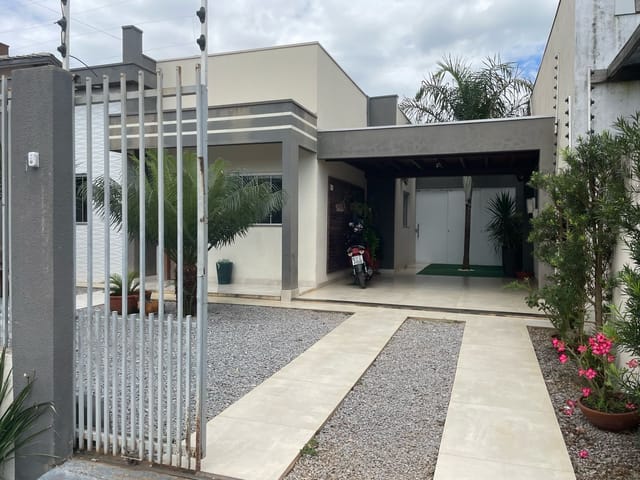 Casa com 323m² 2 quartos e 1 banheiro, à venda, no bairro CIDADE NOVA em Nova Mutum