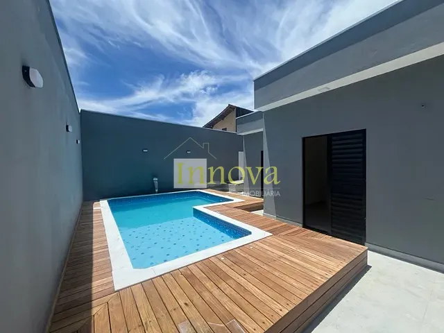 Casa com 312m² 3 quartos e 2 banheiros, à venda, no bairro Massaguaçu em Caraguatatuba