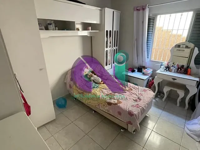 Casa 3 quartos e 2 banheiros, para alugar, no bairro Centro em Osasco